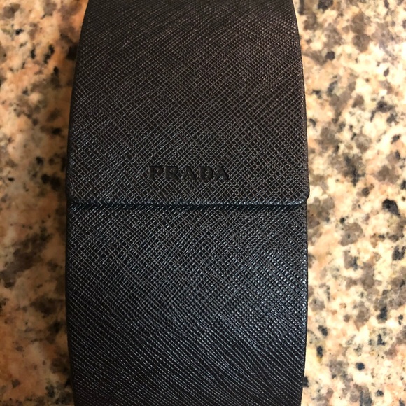 Prada sunglasses - Picture 6 of 7